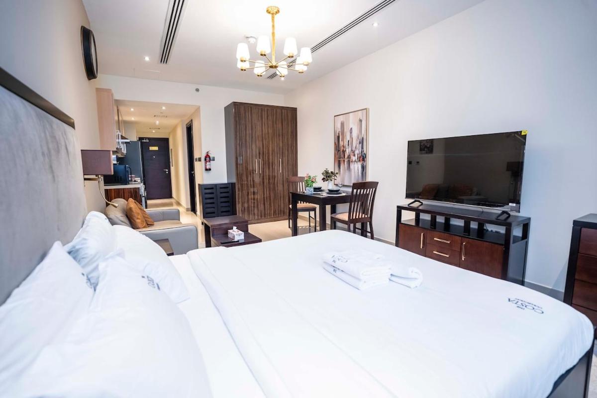 Elite Haven, Elegant Escape In - Free Pool Dubai